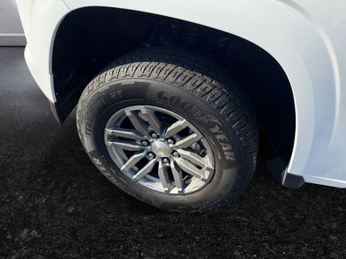 Certified 2024 Chevrolet Colorado LT w/ LT Convenience Package II image 9