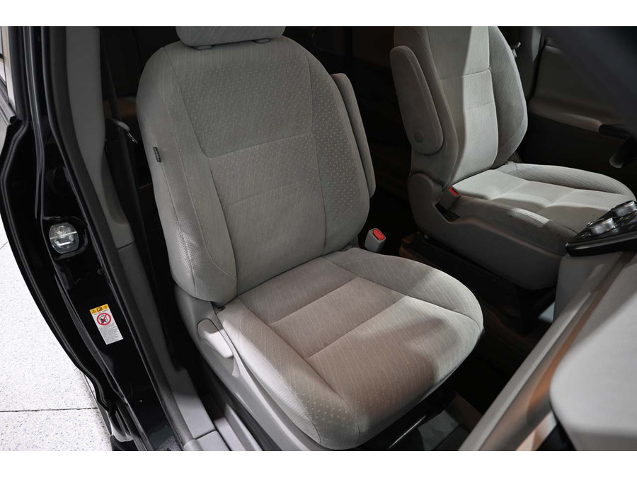 Used 2018 Toyota Sienna LE FWD image 16