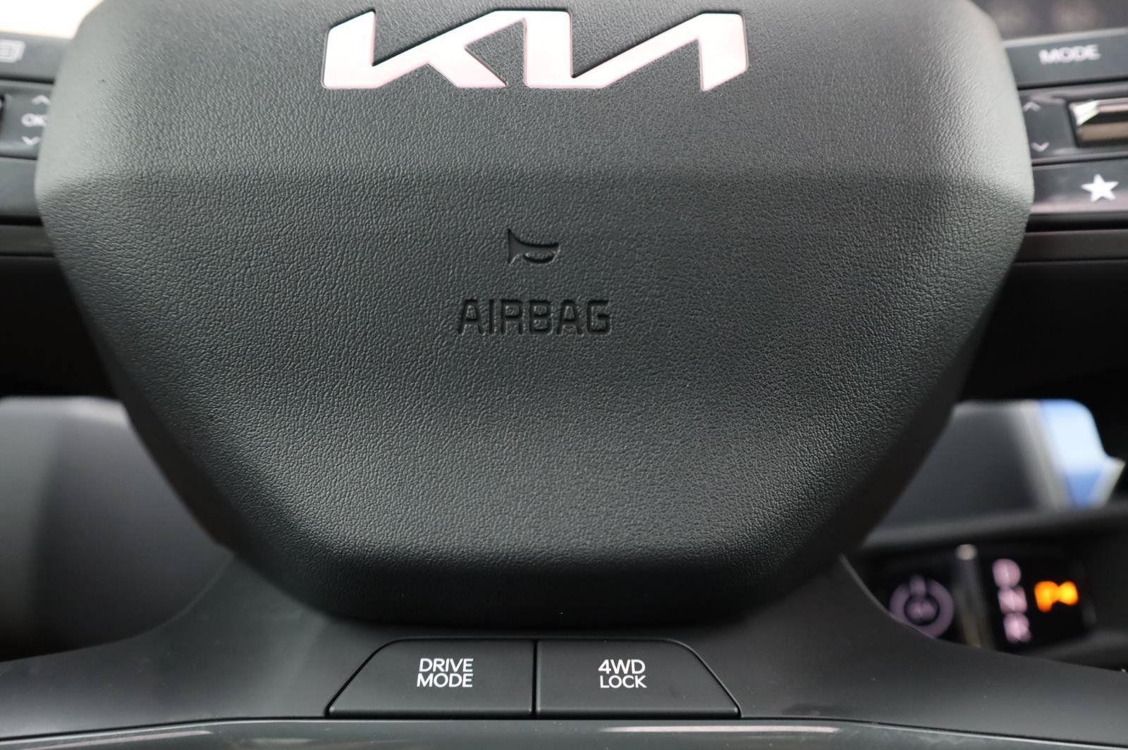 Used 2024 Kia EV9 GT-Line AWD/4WD image 39