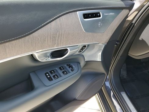 Used 2024 Volvo XC90 B6 Ultimate w/ Protection Package Premier image 16