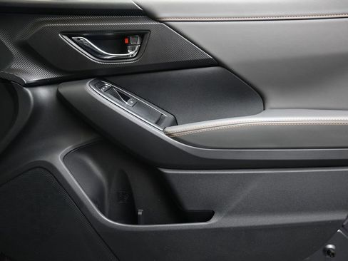 New 2026 Subaru Crosstrek 2.5i Limited w/ Crosstrek Mirror Package image 11