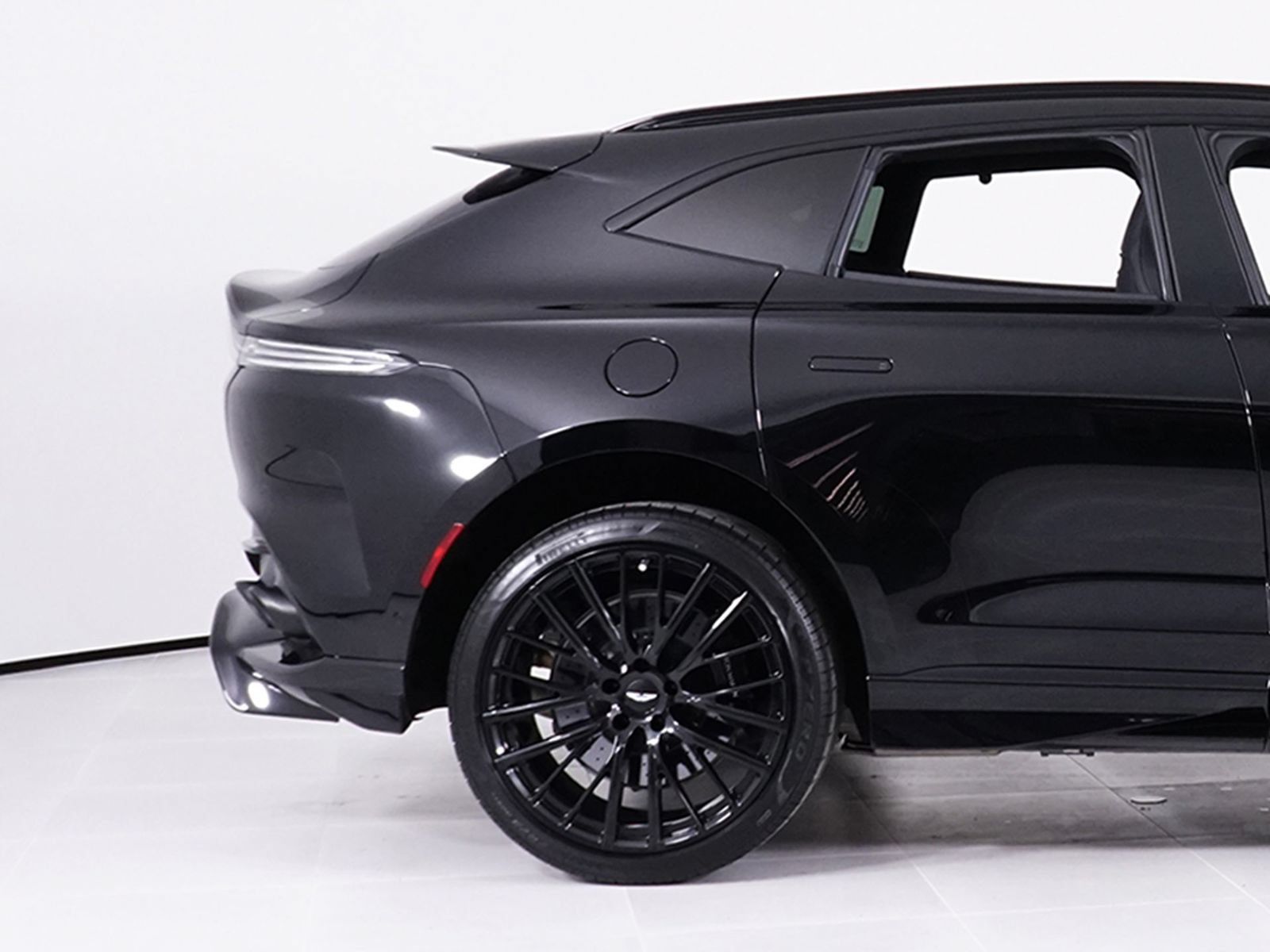 Used 2023 Aston Martin DBX 707 AWD/4WD image 14