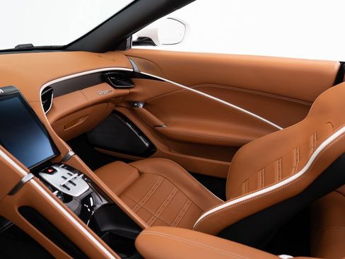 Used 2025 Ferrari Roma Spider RWD image 30