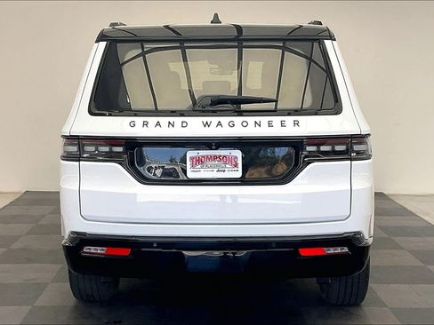 Used 2024 Jeep Grand Wagoneer Series III w/ Quick Order Packagew 28T AWD/4WD image 3
