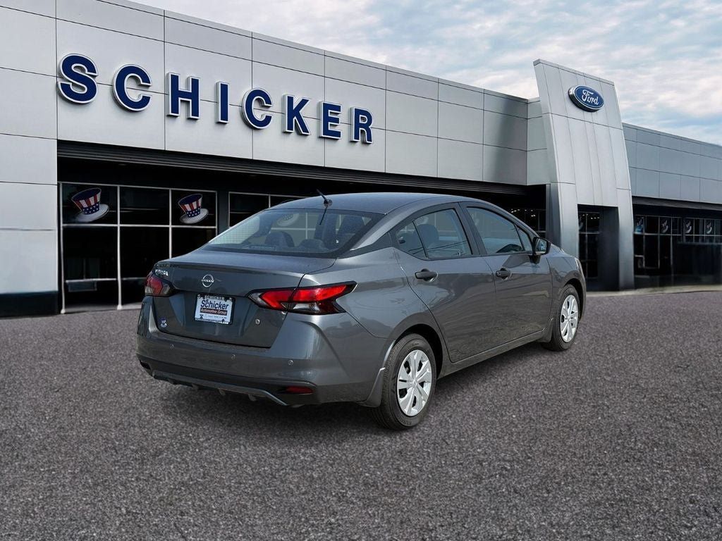 Used 2025 Nissan Versa S w/ Trunk Package FWD image 2