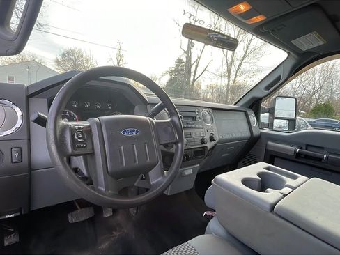 Used 2012 Ford F250 XLT w/ Snow Plow Prep Pkg image 16