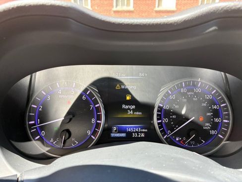 Used 2017 INFINITI Q50 Signature Edition AWD/4WD image 19