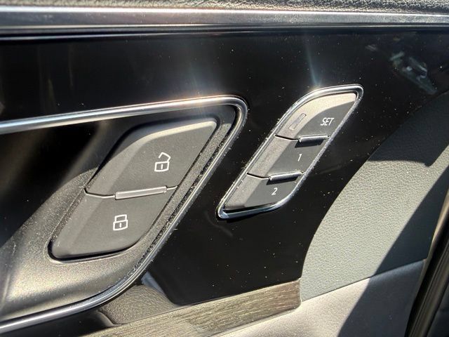Used 2017 Audi Q7 3.0T Premium Plus AWD/4WD image 17