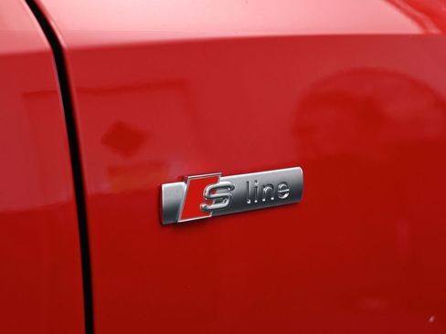 Used 2025 Audi Q3 2.0T Premium image 49