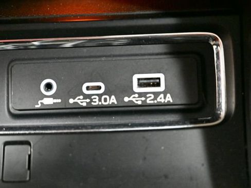 Used 2023 Subaru Ascent Limited AWD/4WD image 31