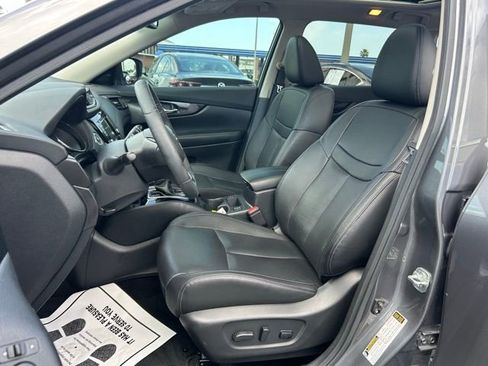 Used 2020 Nissan Rogue SL w/ Premium Package image 14