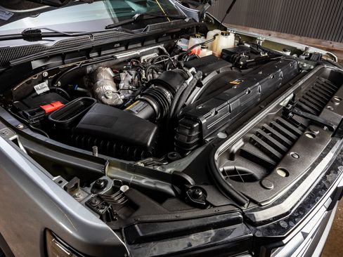 Used 2024 GMC Sierra 2500 AT4 w/ Technology Package image 41