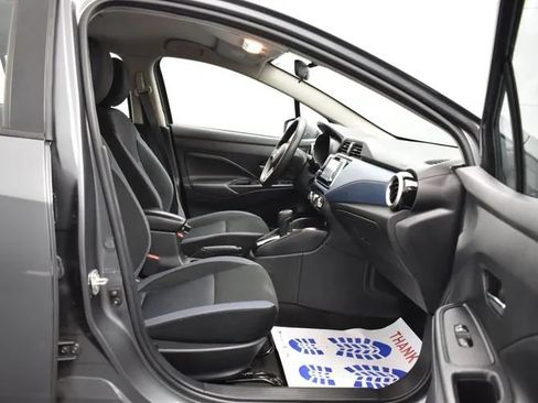 Used 2025 Nissan Versa SV FWD image 16