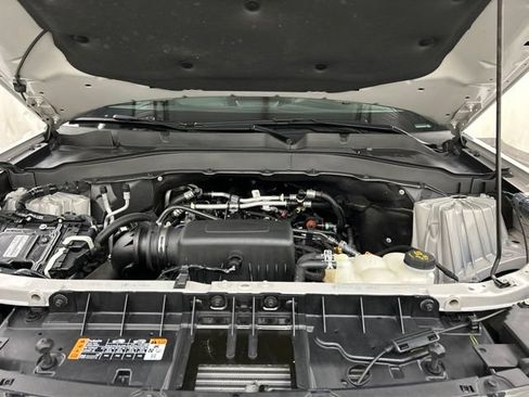 Used 2023 Ford Explorer XLT w/ Equipment Group 202A AWD/4WD image 27