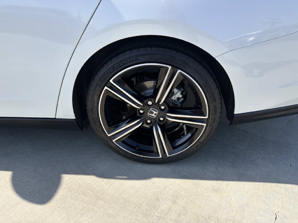 Used 2023 Honda Accord Sport image 7