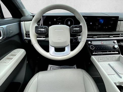 Used 2024 Hyundai Santa Fe Limited image 7