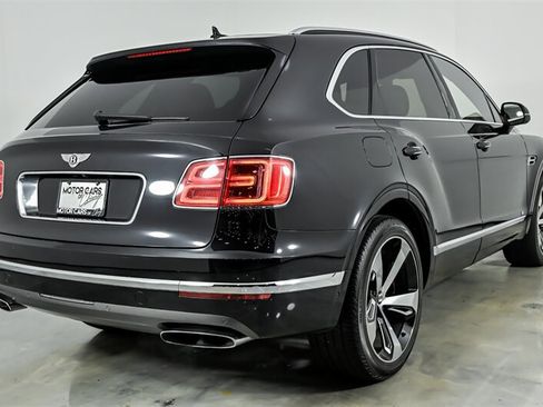 Used 2017 Bentley Bentayga AWD/4WD image 5