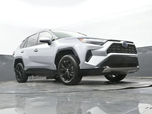 Used 2023 Toyota RAV4 SE AWD/4WD image 22