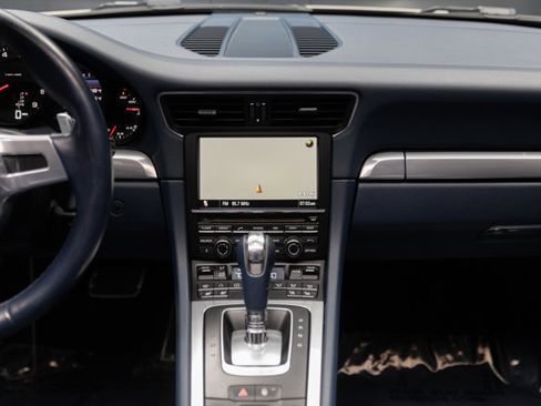 Used 2012 Porsche 911 Carrera RWD image 8