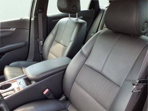 Used 2014 Chevrolet Impala LT FWD image 7