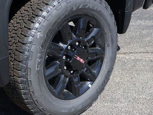 New 2026 GMC Sierra 2500 AT4 w/ AT4 Premium Plus Package AWD/4WD image 39