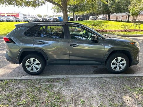 Used 2021 Toyota RAV4 LE FWD image 7