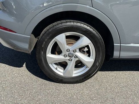 Used 2020 Audi Q3 2.0T Premium w/ Convenience Package image 11