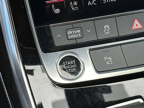 Used 2023 Audi Q7 2.0T Premium Plus w/ Premium Plus Package AWD/4WD image 22