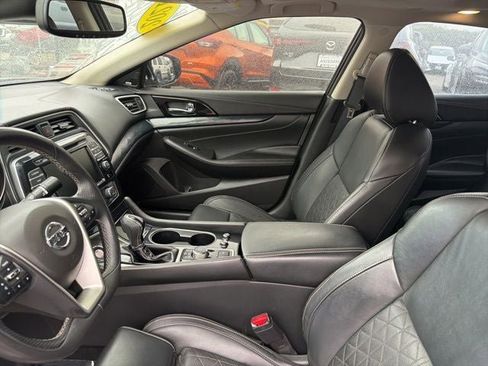 Used 2021 Nissan Maxima Platinum w/ Sport Mat Group FWD image 11