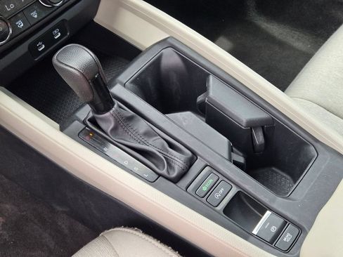 Used 2024 Honda Accord EX image 27