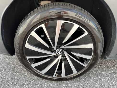 Certified 2023 Volkswagen ID.4 Pro S Plus AWD/4WD image 9