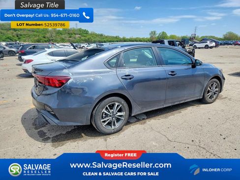 Used 2024 Kia Forte LXS w/ LXS Technology Package FWD image 4