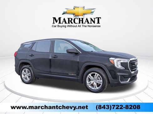Used 2024 GMC Terrain SLE image 1