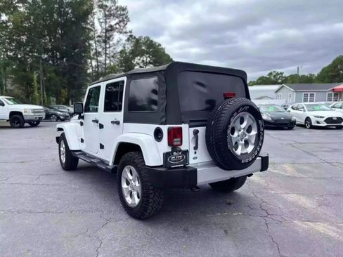 Used 2015 Jeep Wrangler Unlimited Sahara w/ Connectivity Group image 7