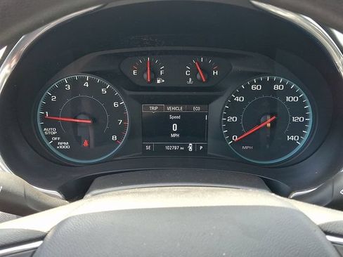 Used 2021 Chevrolet Malibu LT FWD image 17
