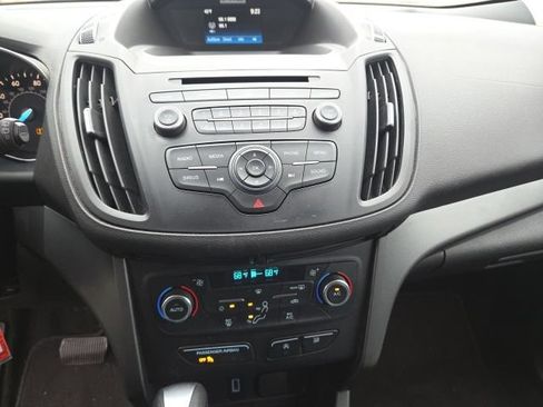 Used 2017 Ford Escape SE FWD image 25