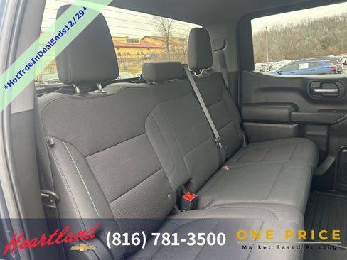 Used 2021 Chevrolet Silverado 1500 Custom Trail Boss w/ LPO, Dark Essentials Package image 37