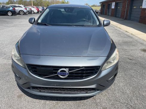 Used 2017 Volvo S60 T5 Dynamic image 7