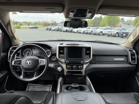 Used 2019 RAM 1500 Laramie AWD/4WD image 18