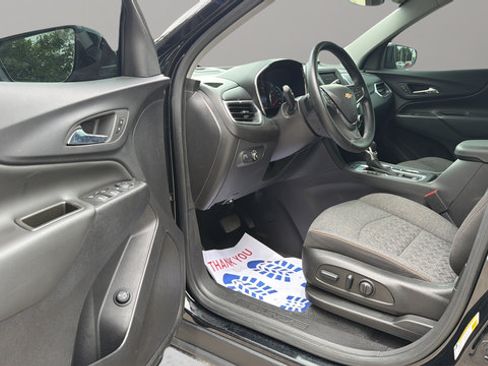 Used 2023 Chevrolet Equinox LT w/ Driver Convenience Package AWD/4WD image 10