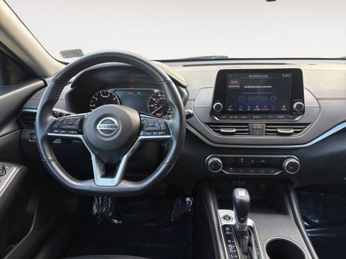 Used 2021 Nissan Altima 2.5 SR FWD image 2