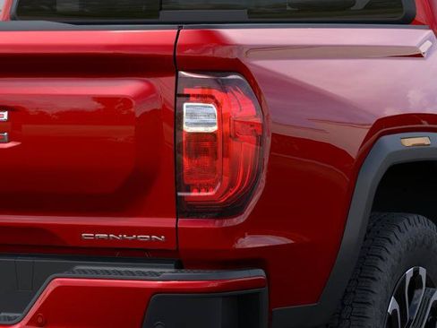 New 2026 GMC Canyon Denali AWD/4WD image 35