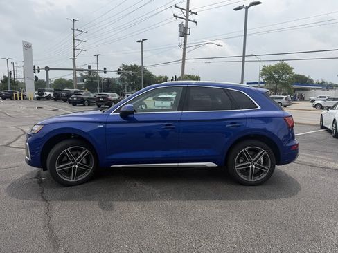 Used 2024 Audi Q5 e Premium Plus w/ Premium Plus Package AWD/4WD image 3