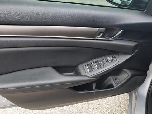 Used 2020 Honda Accord LX image 10