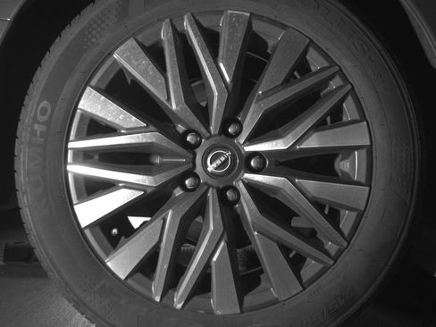 Used 2025 Nissan Altima 2.5 SV image 15