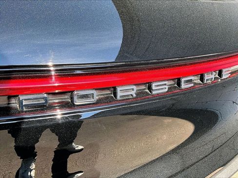 Certified 2026 Porsche Macan AWD/4WD image 13