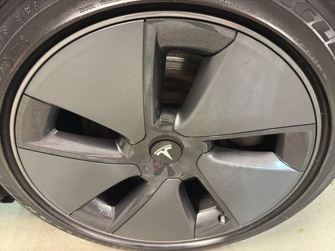 Used 2021 Tesla Model 3 Long Range image 33