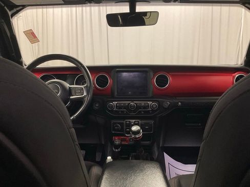 Used 2019 Jeep Wrangler Unlimited Rubicon image 2