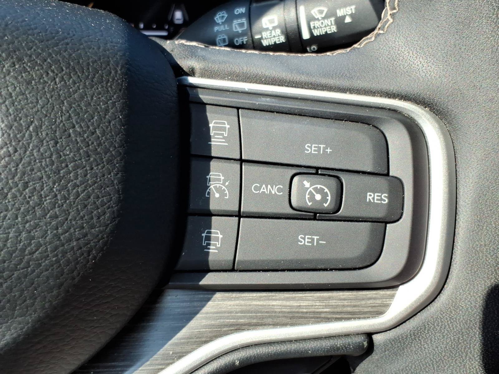 Used 2023 Jeep Wagoneer Series II AWD/4WD image 15
