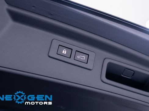 Used 2023 Subaru Forester Touring image 43